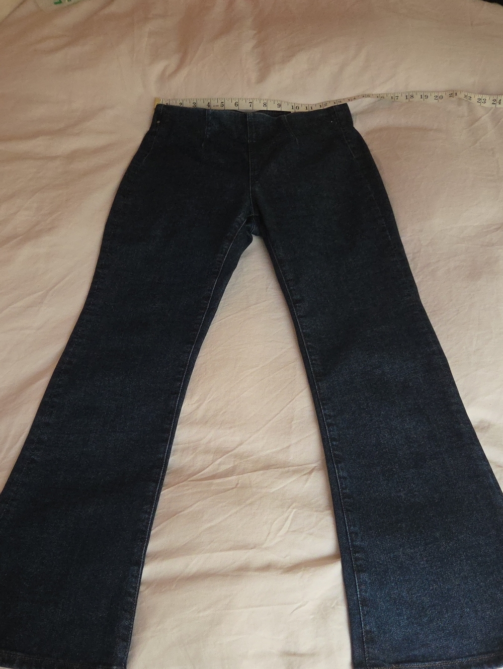 AG Japanese Denim Pull-on "Farrah" Boot Crop. Women's Small